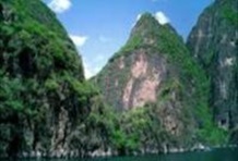 Great Wall & Longqingxia Ravine Day Tour